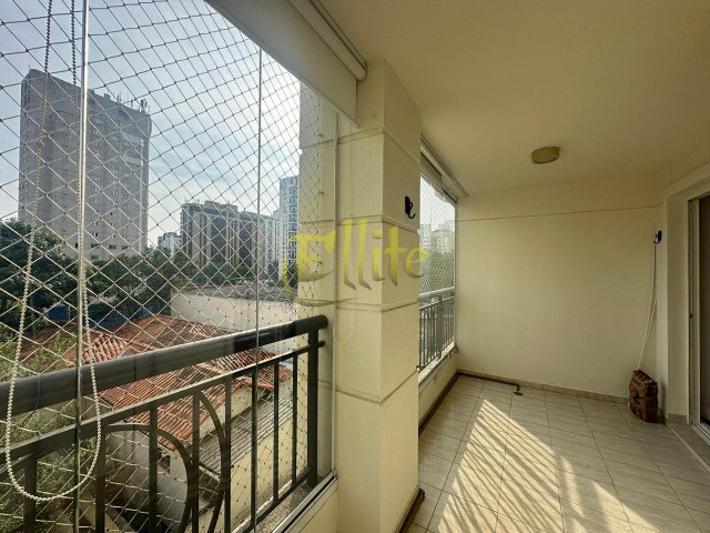 Apartamento para alugar com 2 quartos, 73m² - Foto 11