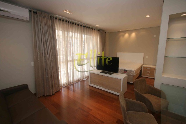 Apartamento para alugar com 1 quarto, 59m² - Foto 13