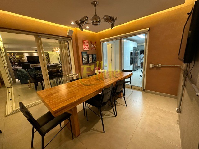 Apartamento para alugar com 4 quartos, 237m² - Foto 13