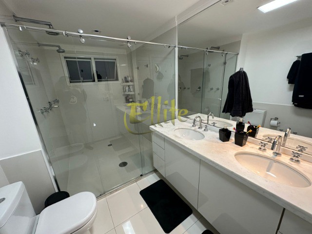 Apartamento para alugar com 4 quartos, 237m² - Foto 54