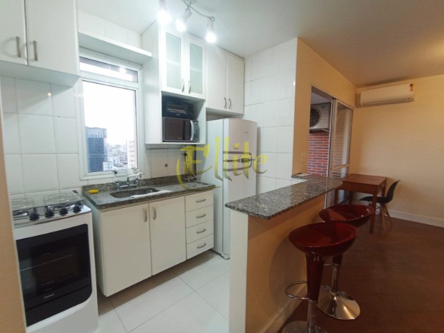 Apartamento para alugar com 1 quarto, 45m² - Foto 14