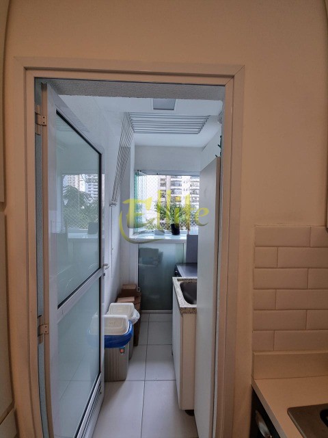 Apartamento para alugar com 2 quartos, 76m² - Foto 13