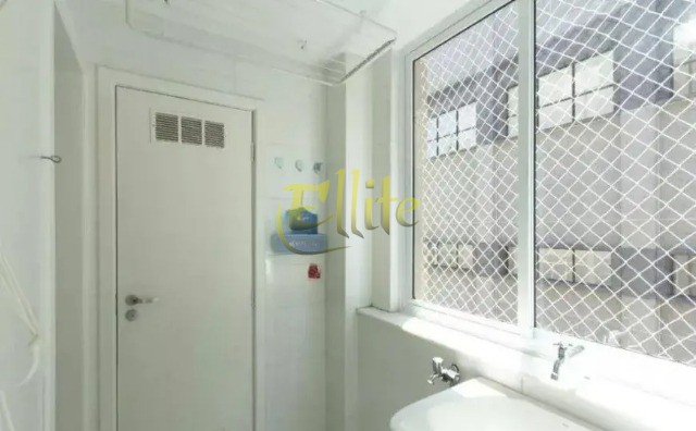 Apartamento para alugar com 2 quartos, 101m² - Foto 13