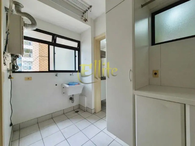 Apartamento para alugar com 2 quartos, 94m² - Foto 11