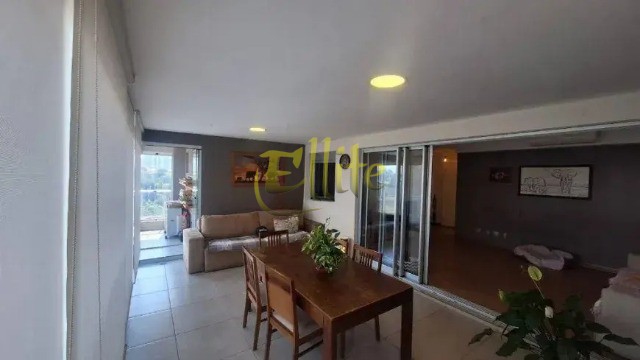 Apartamento para alugar com 3 quartos, 121m² - Foto 5