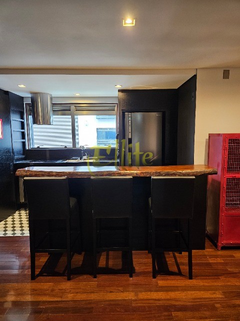 Apartamento para alugar com 1 quarto, 90m² - Foto 12