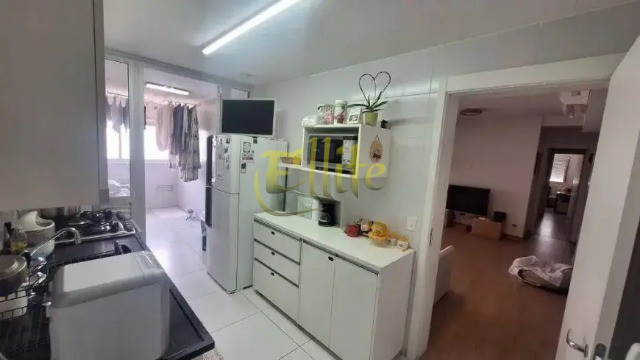 Apartamento para alugar com 3 quartos, 121m² - Foto 9