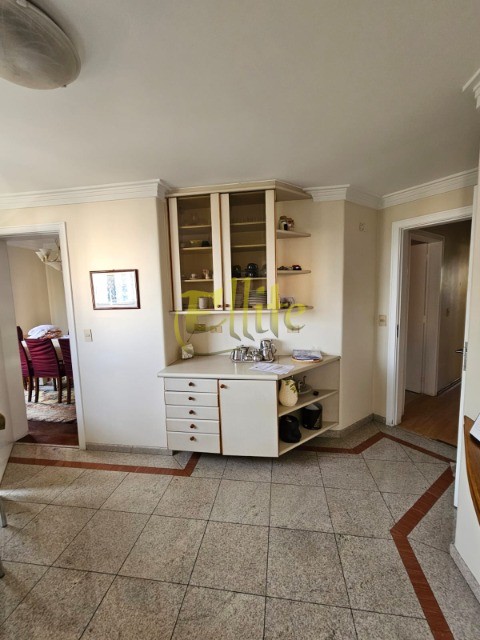 Apartamento à venda e aluguel com 4 quartos, 214m² - Foto 7