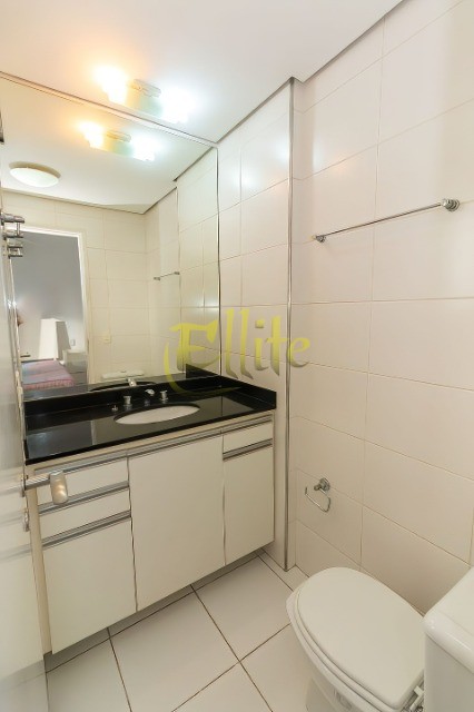 Apartamento para alugar com 2 quartos, 71m² - Foto 27