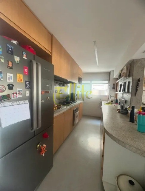 Apartamento para alugar com 2 quartos, 87m² - Foto 11