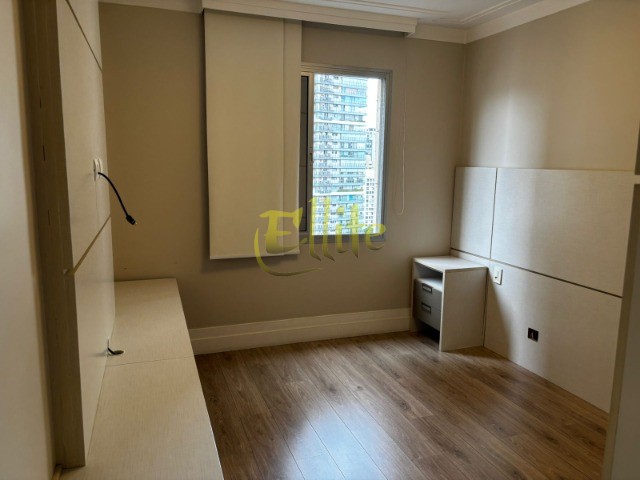 Apartamento para alugar com 2 quartos, 85m² - Foto 11