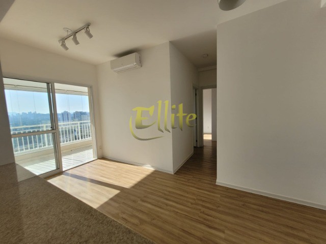 Apartamento para alugar com 2 quartos, 68m² - Foto 11