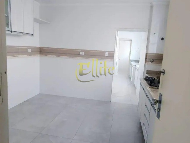 Apartamento para alugar com 3 quartos, 125m² - Foto 2