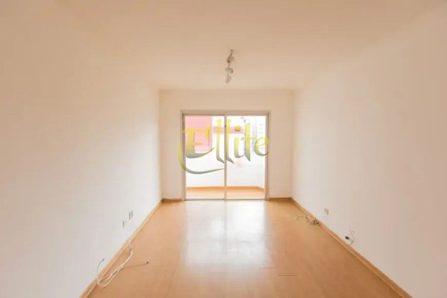 Apartamento para alugar com 2 quartos, 75m² - Foto 4