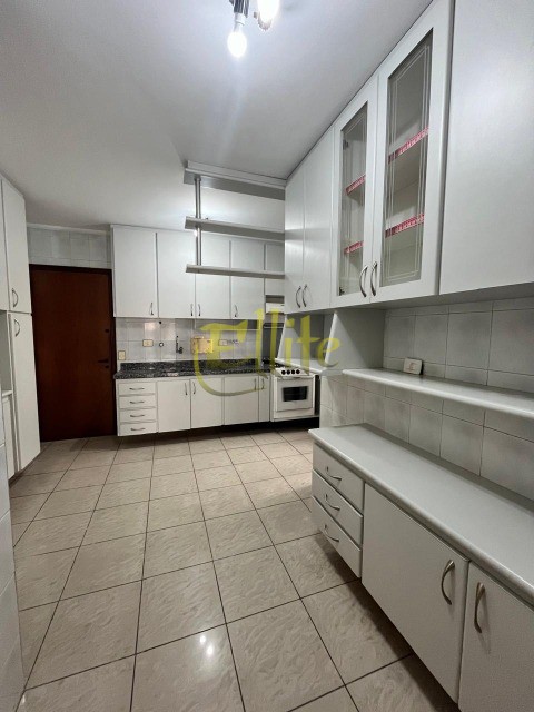 Apartamento para alugar com 3 quartos, 120m² - Foto 6