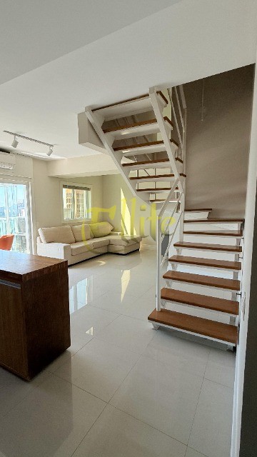 Flat/Apart Hotel para alugar com 1 quarto, 74m² - Foto 2