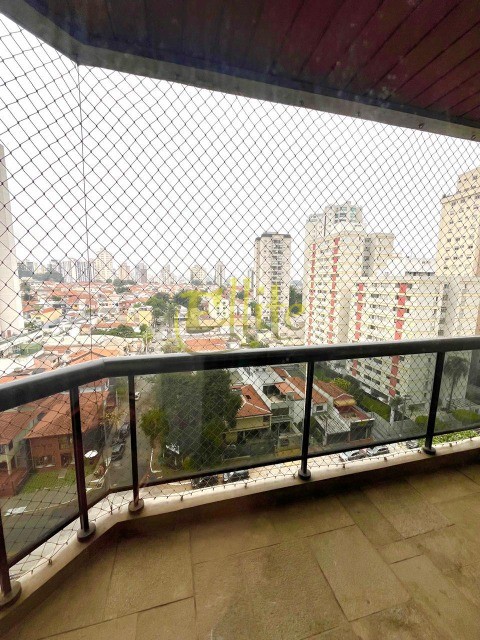 Apartamento para alugar com 3 quartos, 120m² - Foto 22