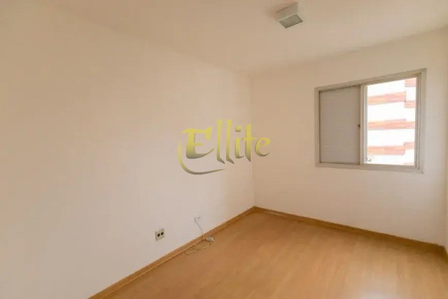 Apartamento para alugar com 2 quartos, 75m² - Foto 12