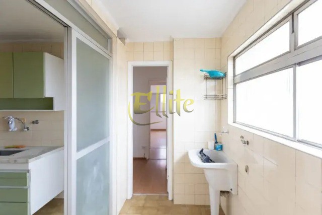 Apartamento para alugar com 2 quartos, 75m² - Foto 8