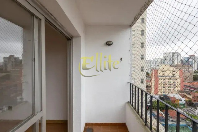 Apartamento para alugar com 2 quartos, 75m² - Foto 2