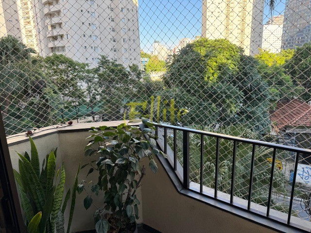 Apartamento para alugar com 3 quartos, 129m² - Foto 9