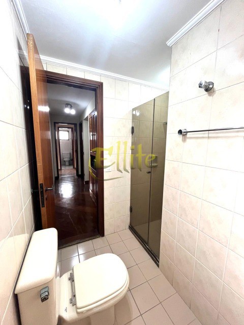 Apartamento para alugar com 3 quartos, 120m² - Foto 19