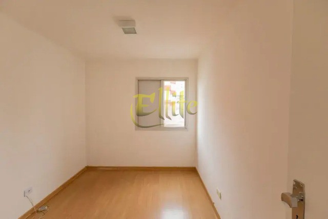 Apartamento para alugar com 2 quartos, 75m² - Foto 17