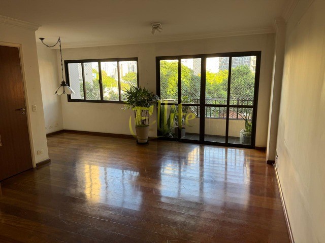 Apartamento para alugar com 3 quartos, 129m² - Foto 2