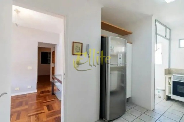 Apartamento para alugar com 3 quartos, 97m² - Foto 11