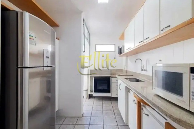 Apartamento para alugar com 3 quartos, 97m² - Foto 8