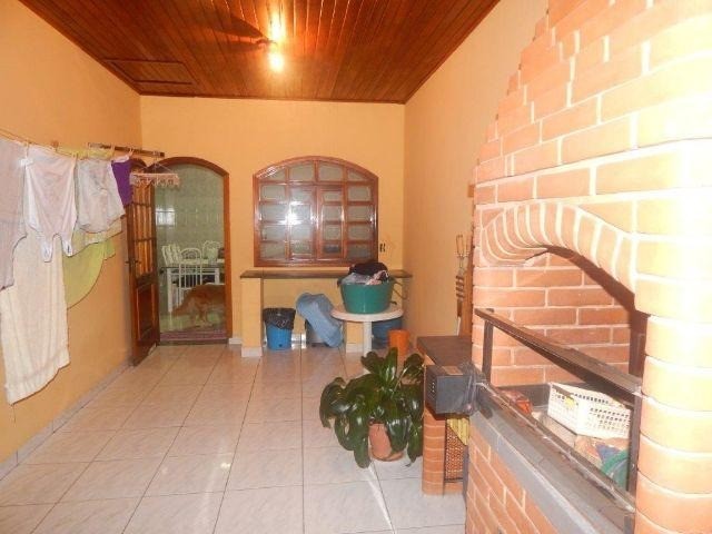 Casa à venda com 2 quartos, 280m² - Foto 2