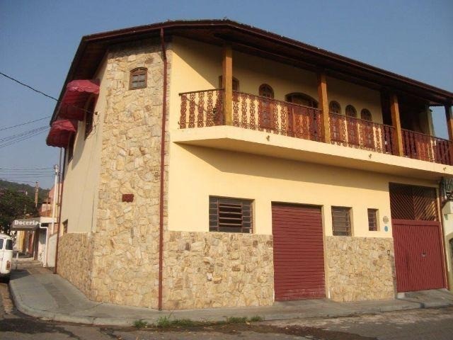 Casa à venda com 2 quartos, 280m² - Foto 1