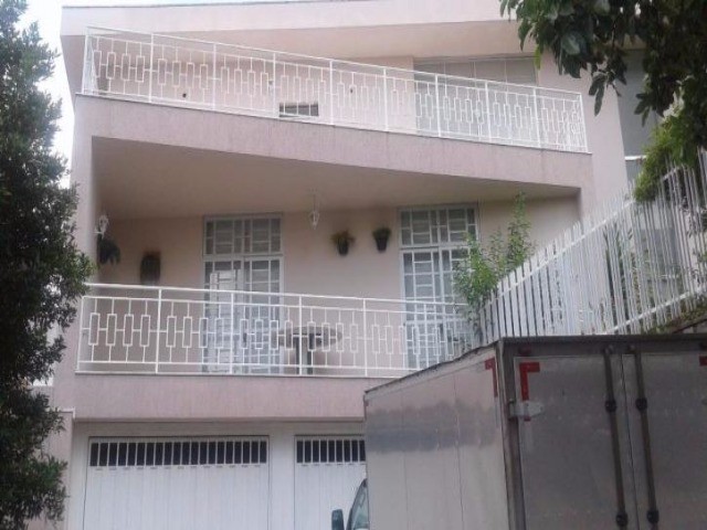 Casa de Condomínio à venda com 3 quartos, 300m² - Foto 2