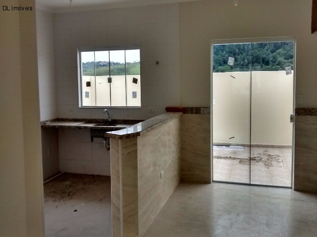 Sobrado à venda com 3 quartos, 150m² - Foto 2