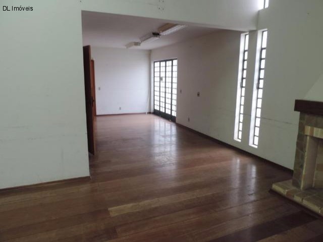 Prédio Inteiro para alugar com 5 quartos, 600m² - Foto 5