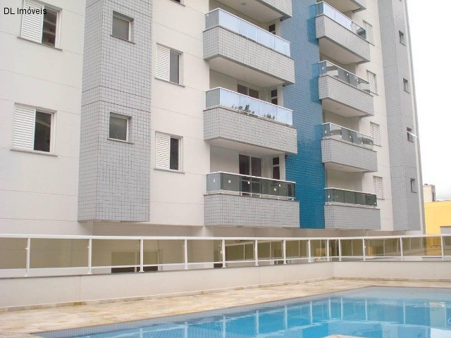 Apartamento à venda com 4 quartos, 215m² - Foto 1