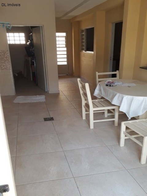 Casa à venda com 3 quartos, 159m² - Foto 2