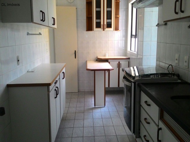 Apartamento à venda com 3 quartos, 98m² - Foto 11