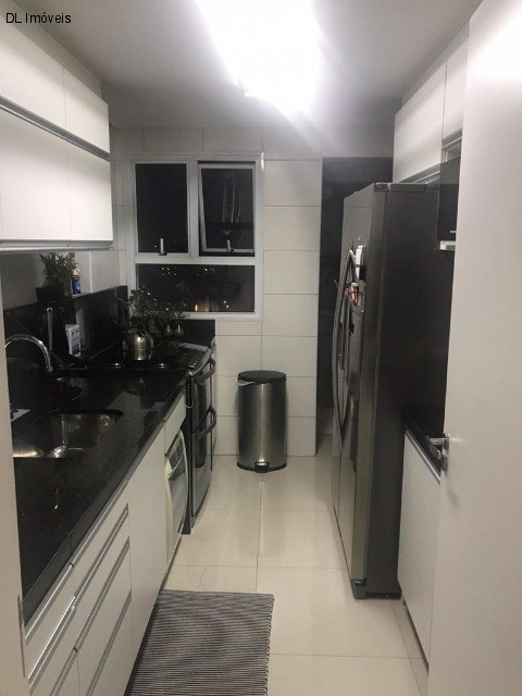 Apartamento à venda com 4 quartos, 150m² - Foto 2