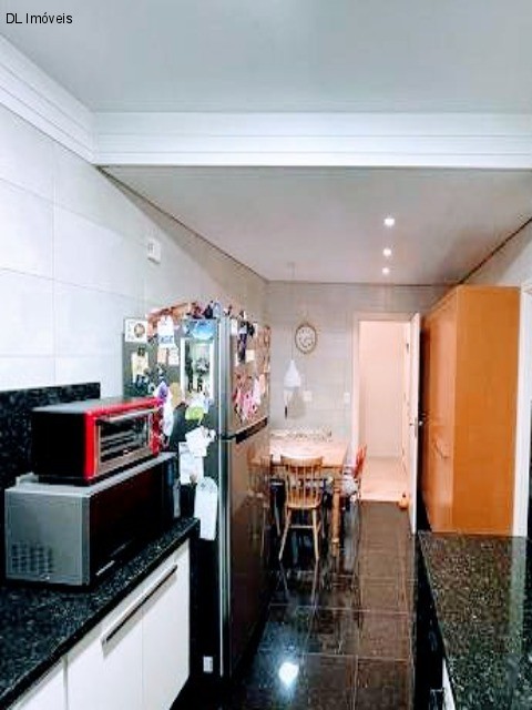 Apartamento à venda com 3 quartos, 160m² - Foto 19