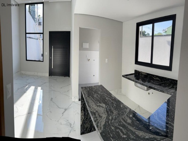 Casa à venda com 3 quartos, 150m² - Foto 11