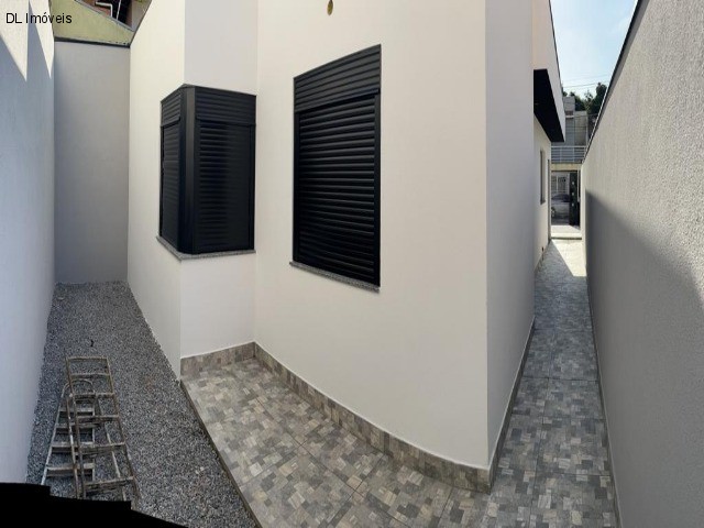 Casa à venda com 3 quartos, 150m² - Foto 3