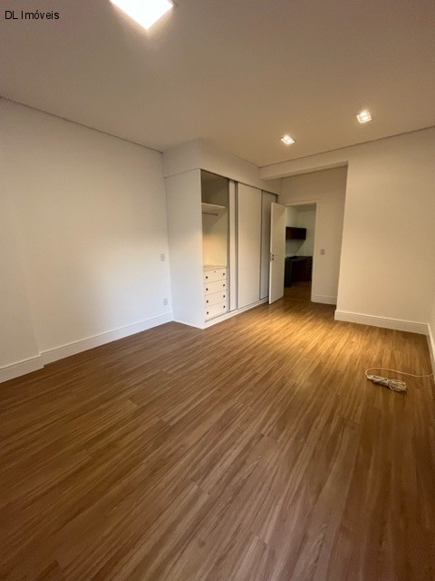 Apartamento à venda com 4 quartos, 189m² - Foto 18