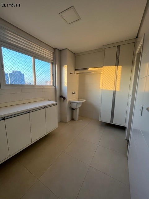 Apartamento à venda com 4 quartos, 189m² - Foto 9