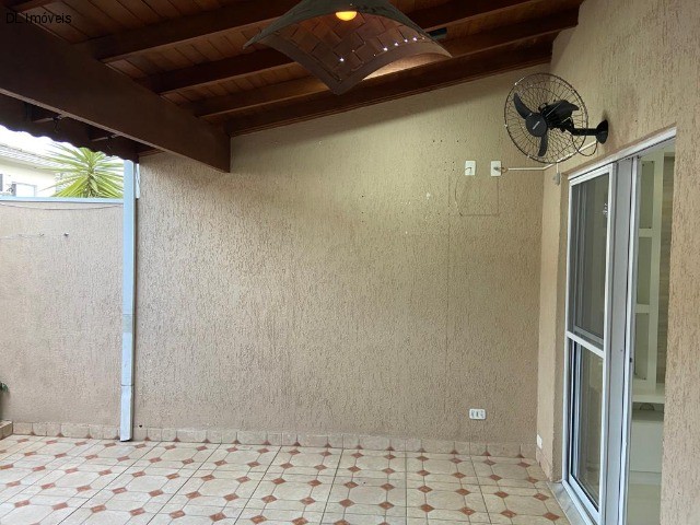 Casa de Condomínio para alugar com 3 quartos, 90m² - Foto 43