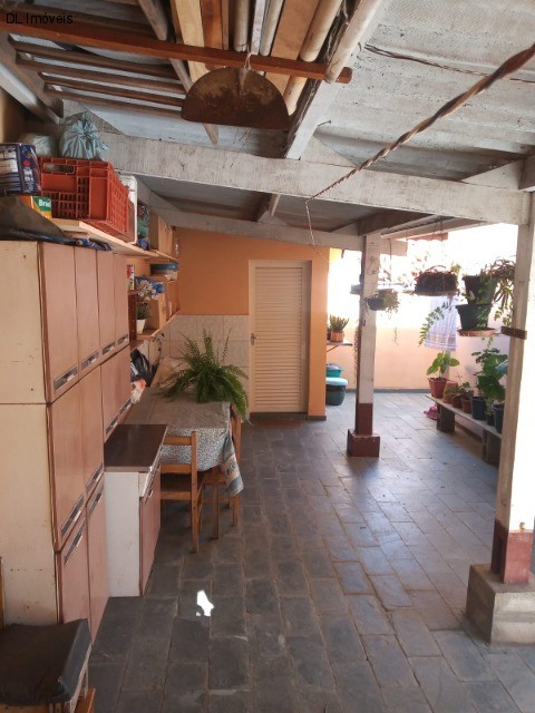 Casa à venda com 4 quartos, 200m² - Foto 27