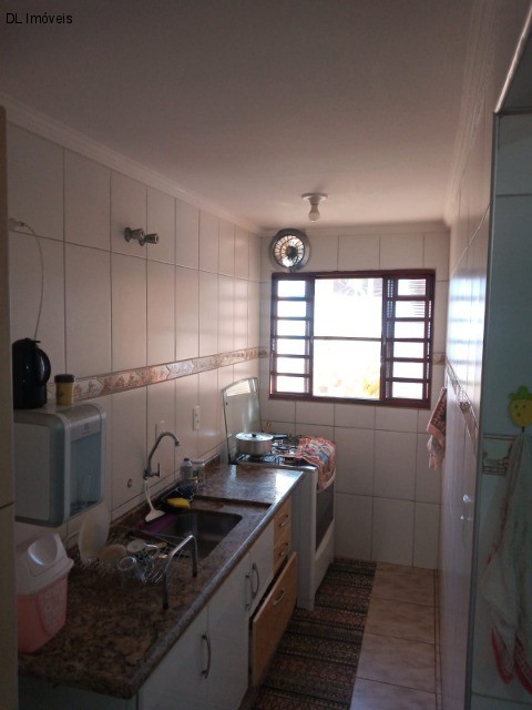 Casa à venda com 4 quartos, 200m² - Foto 12