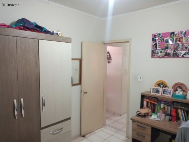 Casa à venda com 4 quartos, 200m² - Foto 16