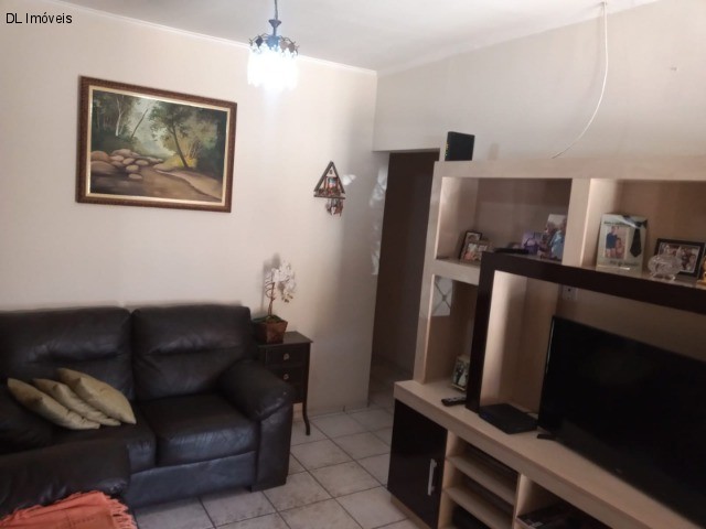 Casa à venda com 4 quartos, 200m² - Foto 6