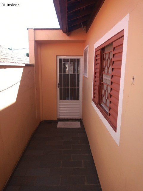 Casa à venda com 4 quartos, 200m² - Foto 23